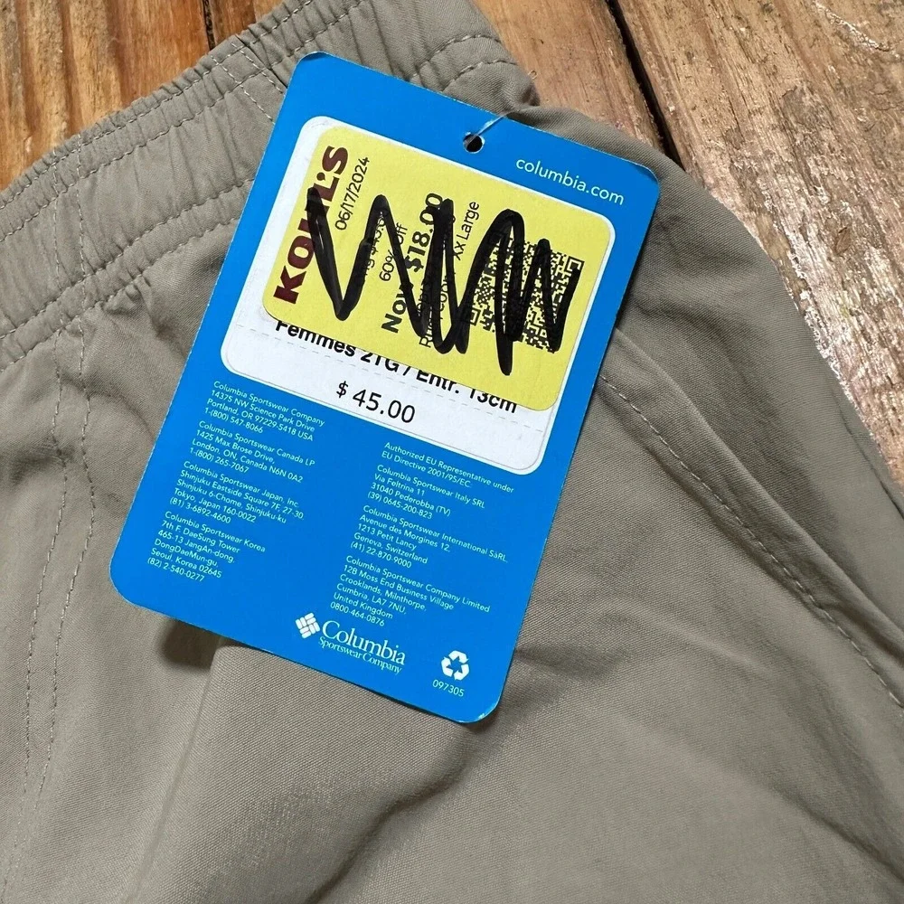 NWT Columbia Shorts Womens 2XL Khaki Sandy‎ River Pull On Hiking Camp Outdoors
